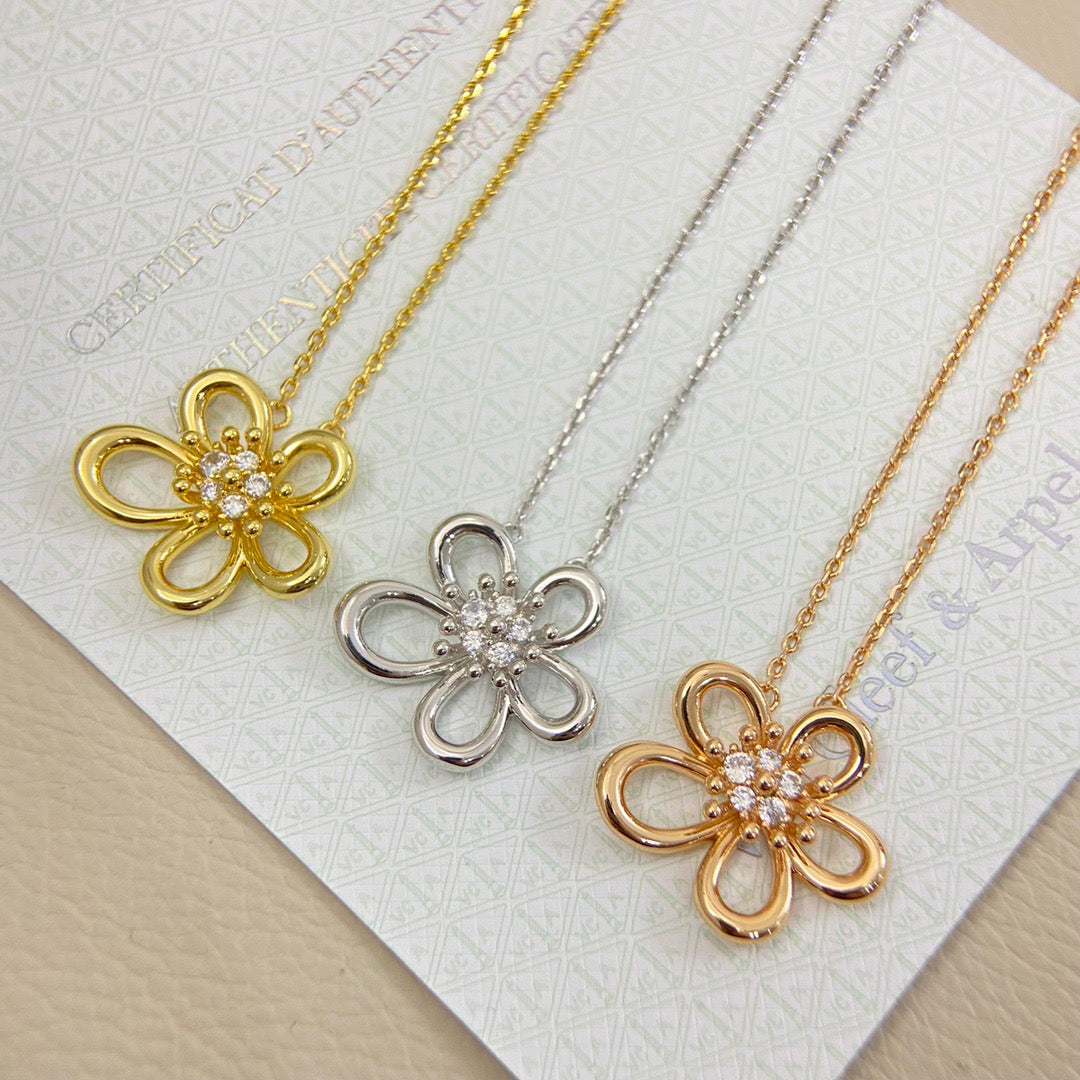 VCA Flower Necklace